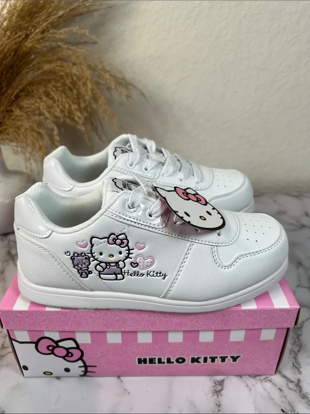Hello Kitty White Sneakers Shoes Size 4